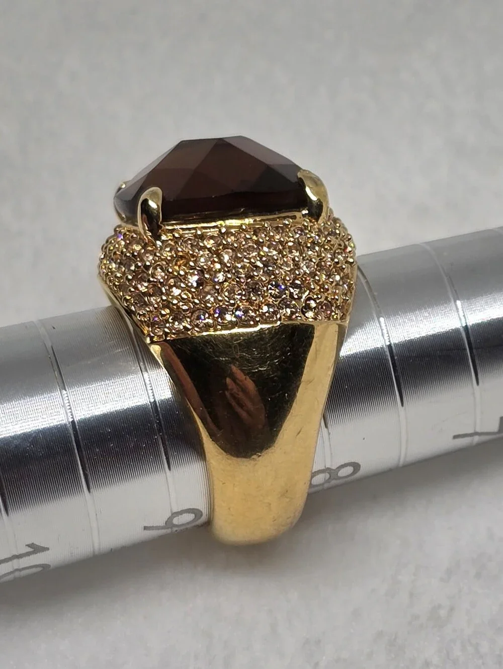 Kenneth Jay Lane KJL Smoky Brown Crystal Cocktail Ring Gold Tone Pavé M 8.5 Box
